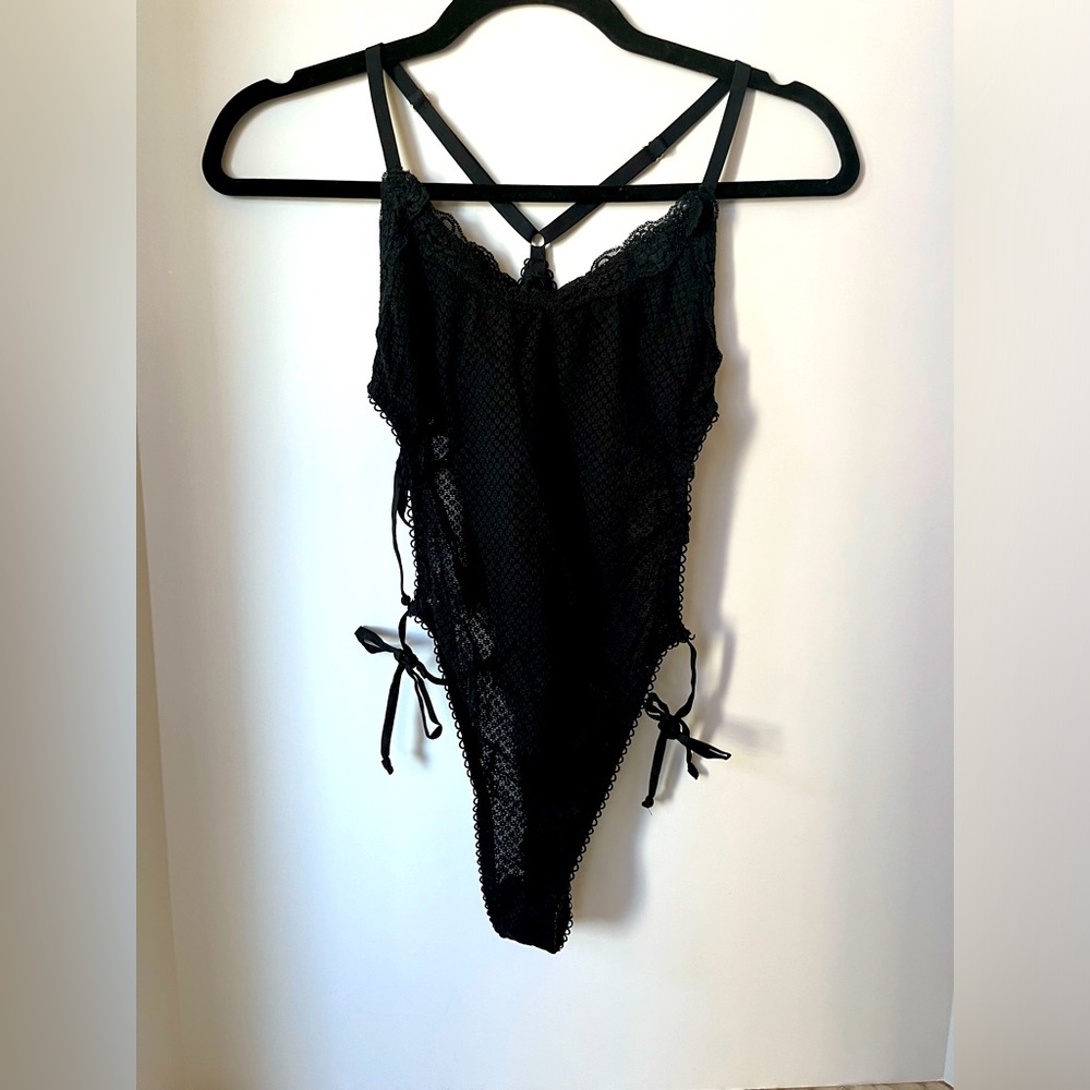 WE ARE HAH LINGERIE NWOT